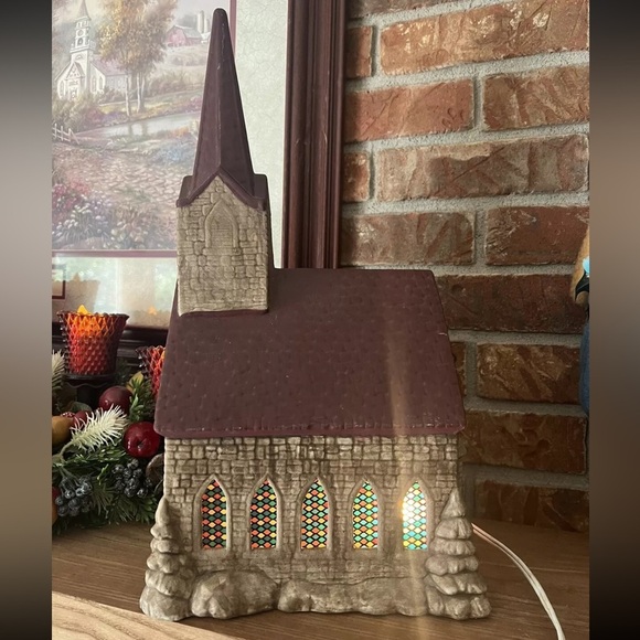 ❤️ Rare Vintage 1981 Large Catholic Stained Glass Lighted Musical Church - Picture 7 of 9